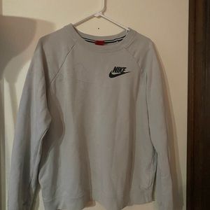 Nikes sweat shirt